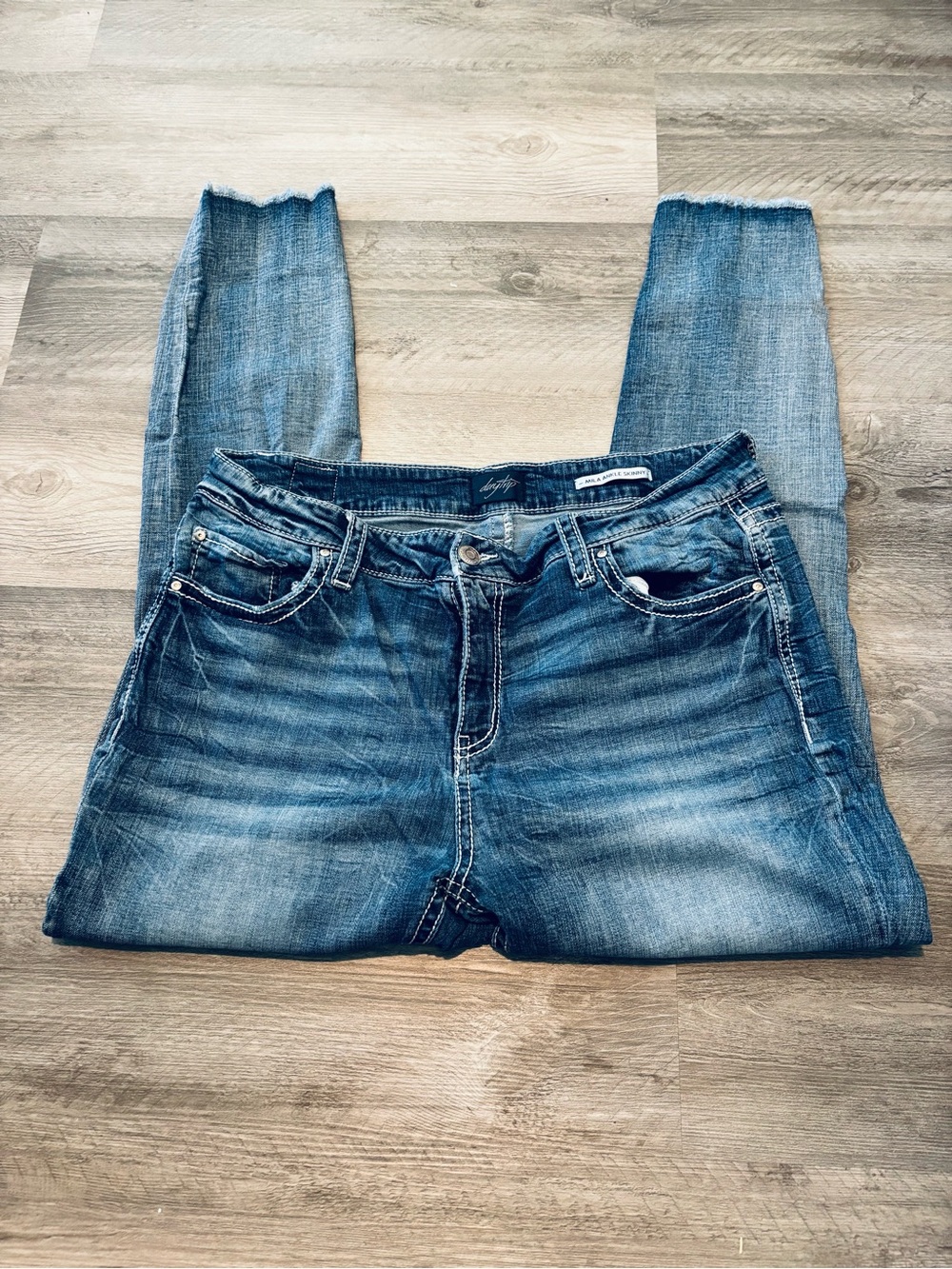 Daytrip Distressed Light Wash Skinny Ankle Jeans size 33